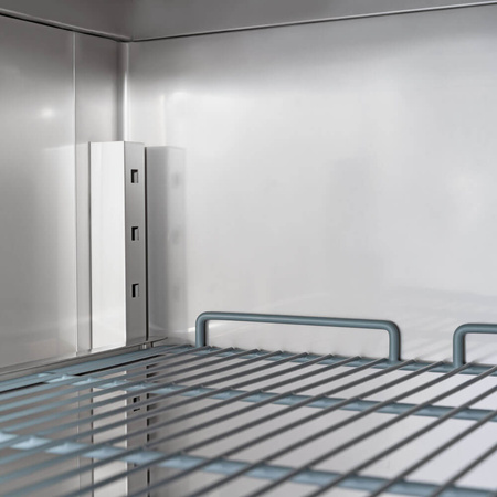 Szafa chłodnicza ze stali nierdzewnej na nożkach, GN 2/1, V 650 l STALGAST 830622