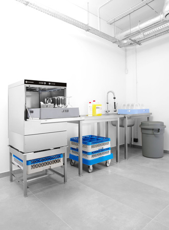 Zmywarka do naczyń 50x50 elektroniczna z dozownikiem detergentu i HENDI 231753