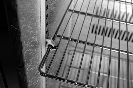 Lodówka barowa 1-drzwiowa, Arktic, 300 l, czarna, 220–240V/195W HENDI 233924