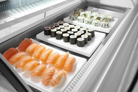 Witryna chłodnicza do sushi