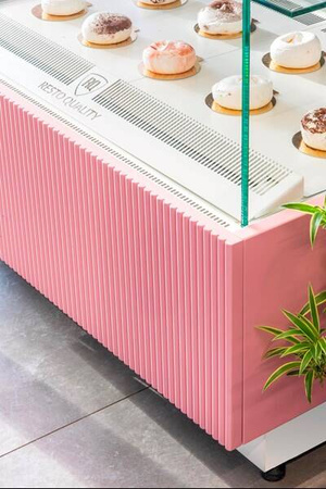 Witryna cukiernicza chłodnicza Dolce Visione Premium Breve 1300 | wersja obniżona | 1300x670x1110+/-10 mm | RESTO QUALITY DOLCE VISIONE BREVE 1300 W2