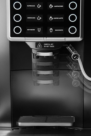 Ekspres do kawy automatyczny | ekran dotykowy | powiększony zbiornik na wodę 6 l | RQK90L