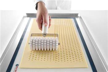 Rolka do ciasta dziurkująca 120 mm HENDI 515112