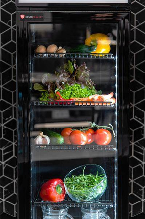 Szafa chłodnicza przeszklona RQ216-BLACK | 160 l | 390x475x1880 mm |