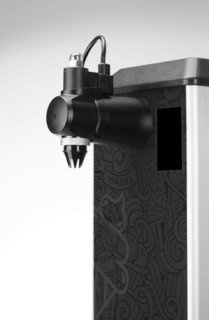 Automat do bitej śmietany, HENDI, 2,2L, 220-240V/500W, 577x234x(H)440mm  | 290965