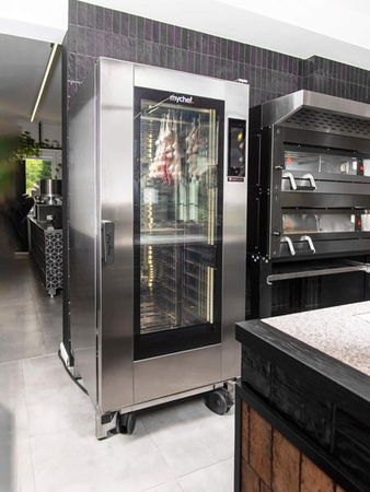 Piec konwekcyjno-parowy elektryczny | z wózkiem | piekarniczo-cukierniczy | automatyczny system myjący | 16x600x400 | 34,7 kW | 400 V | Mychef iBake MAX 16E TSC | System TSC - najwyższa stabilność temperatury